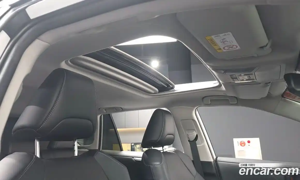 Toyota RAV4 2024 2.5 Автомат в Москве № 170188, фото 14