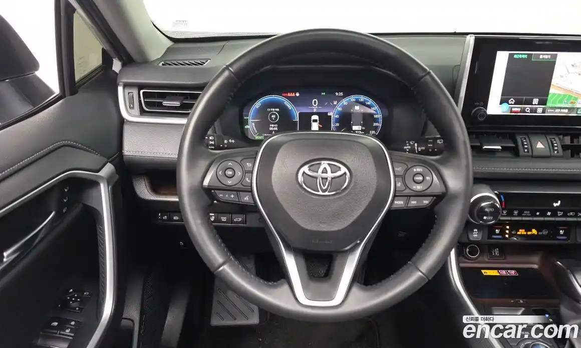 Toyota RAV4 2024 2.5 Автомат в Москве № 170188, фото 18