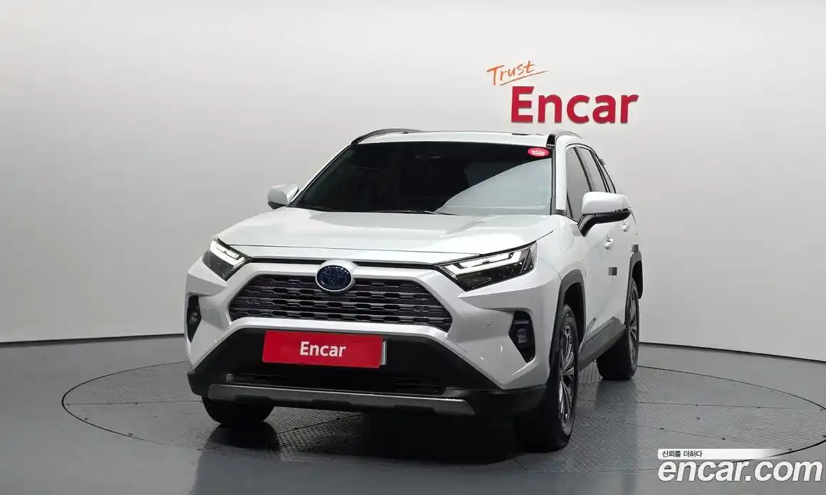 Toyota RAV4 2024 2.5 Автомат в Москве № 170188, фото 19