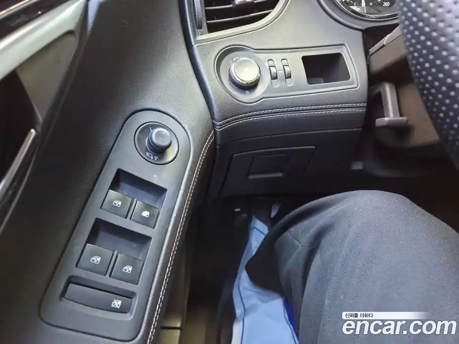 Chevrolet Alpheon 2011 3.0 Автомат в Москве № 174072, фото 15