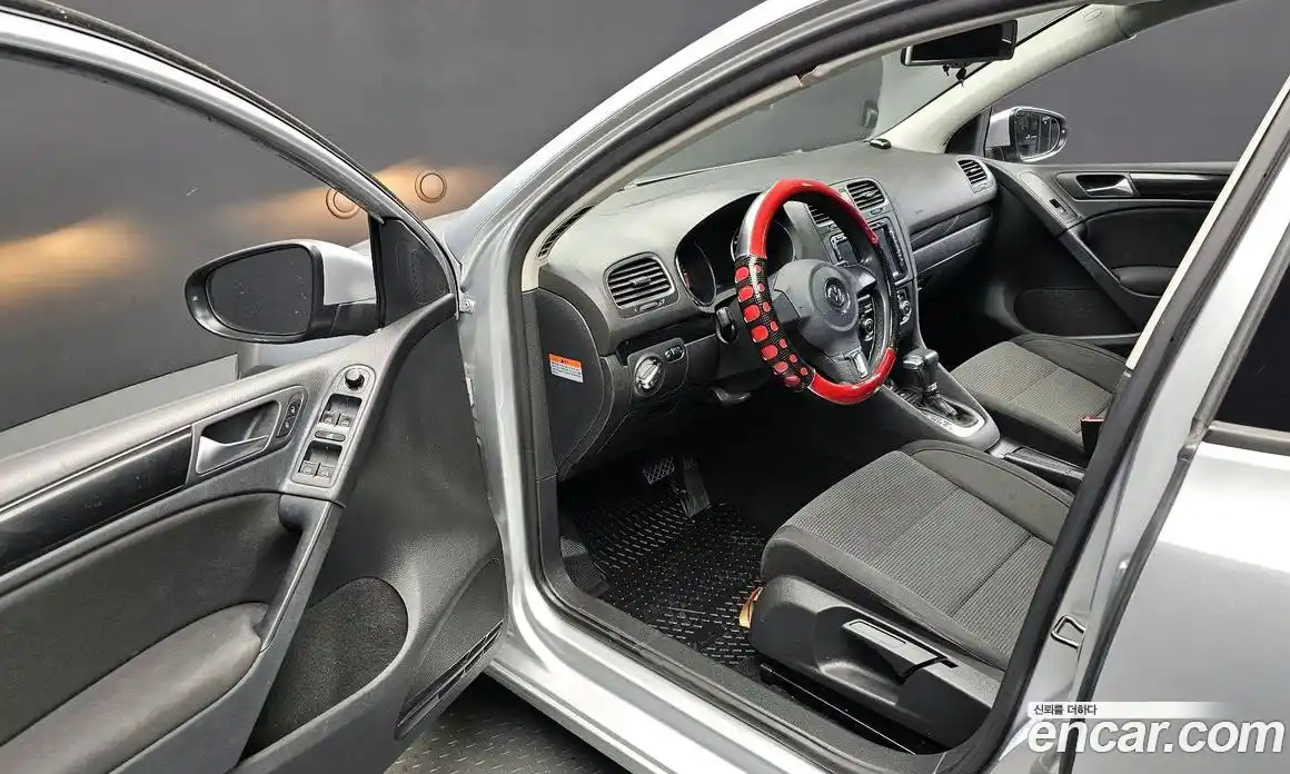 Volkswagen Golf 2010 2.0 Автомат в Москве № 178424, фото 6