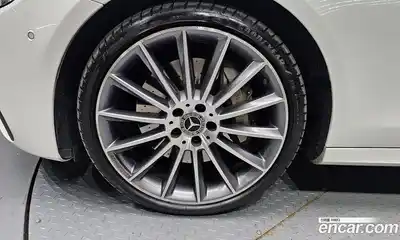 Mercedes-Benz E-Class 2022 2.0 Автомат в Москве № 179787, миниатюра 7