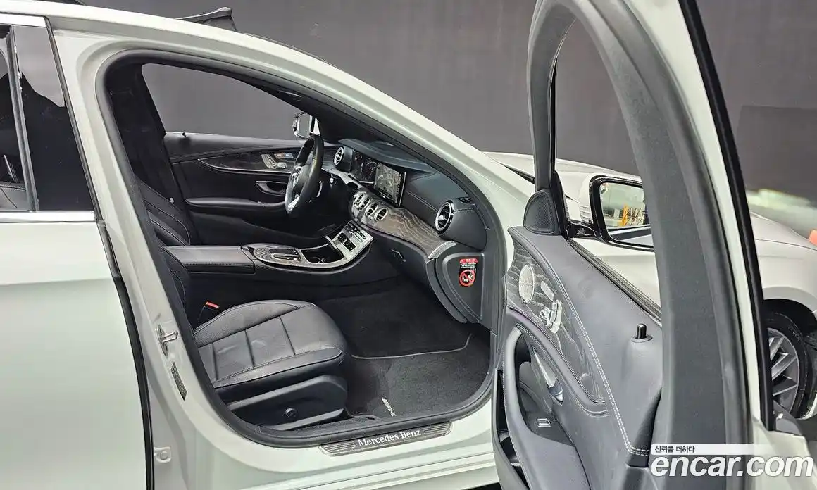 Mercedes-Benz E-Class 2022 2.0 Автомат в Москве № 179787, фото 9