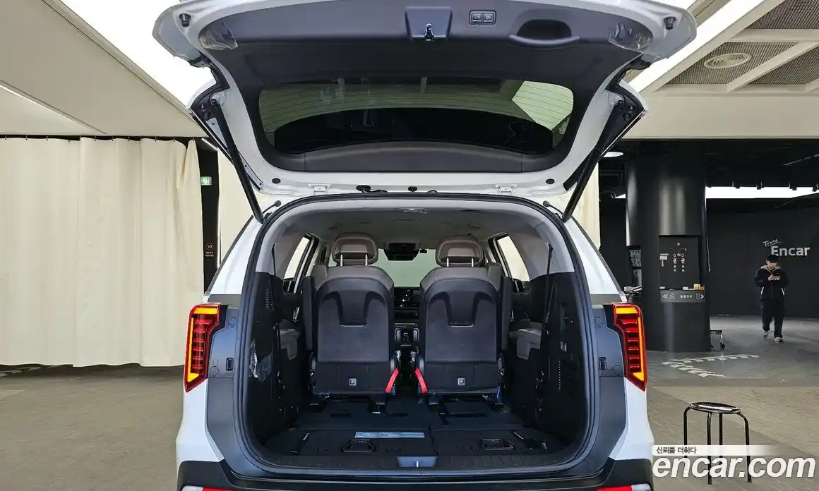 Kia Canival 2024 2.2 Автомат в Москве № 18096, фото 17