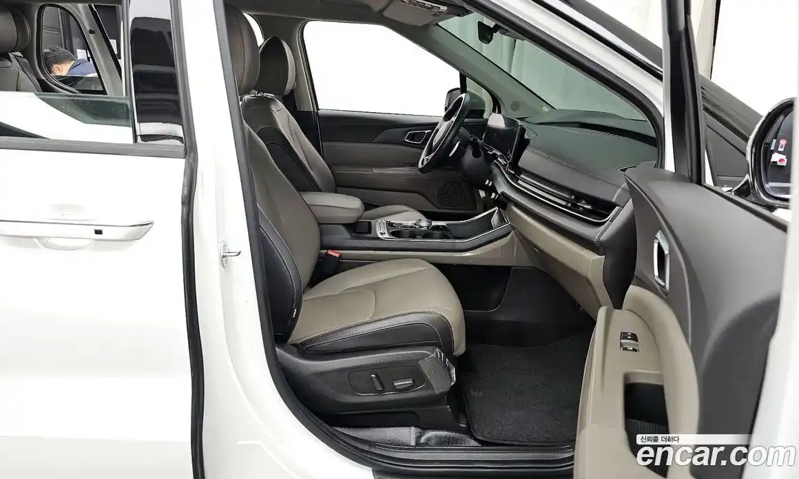 Kia Canival 2024 2.2 Автомат в Москве № 18096, фото 4