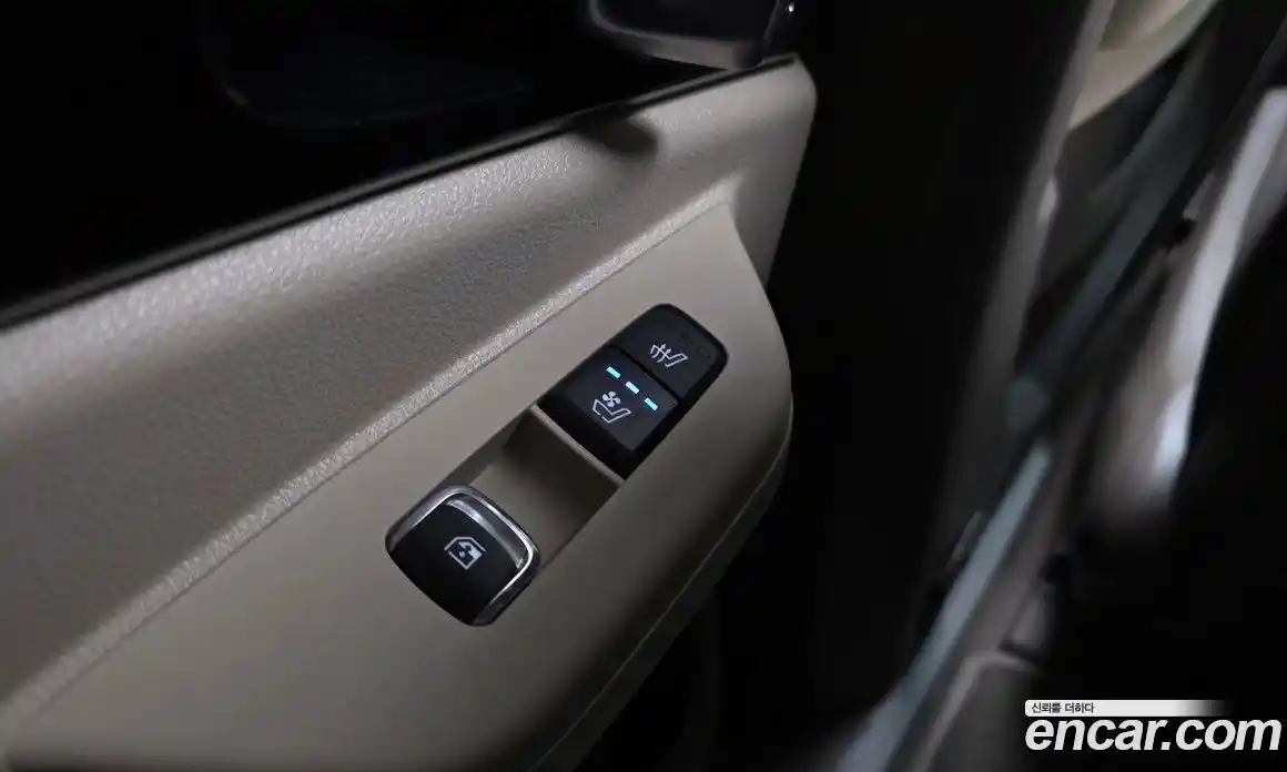 Kia Canival 2025 1.6 Автомат в Москве № 18136, фото 12