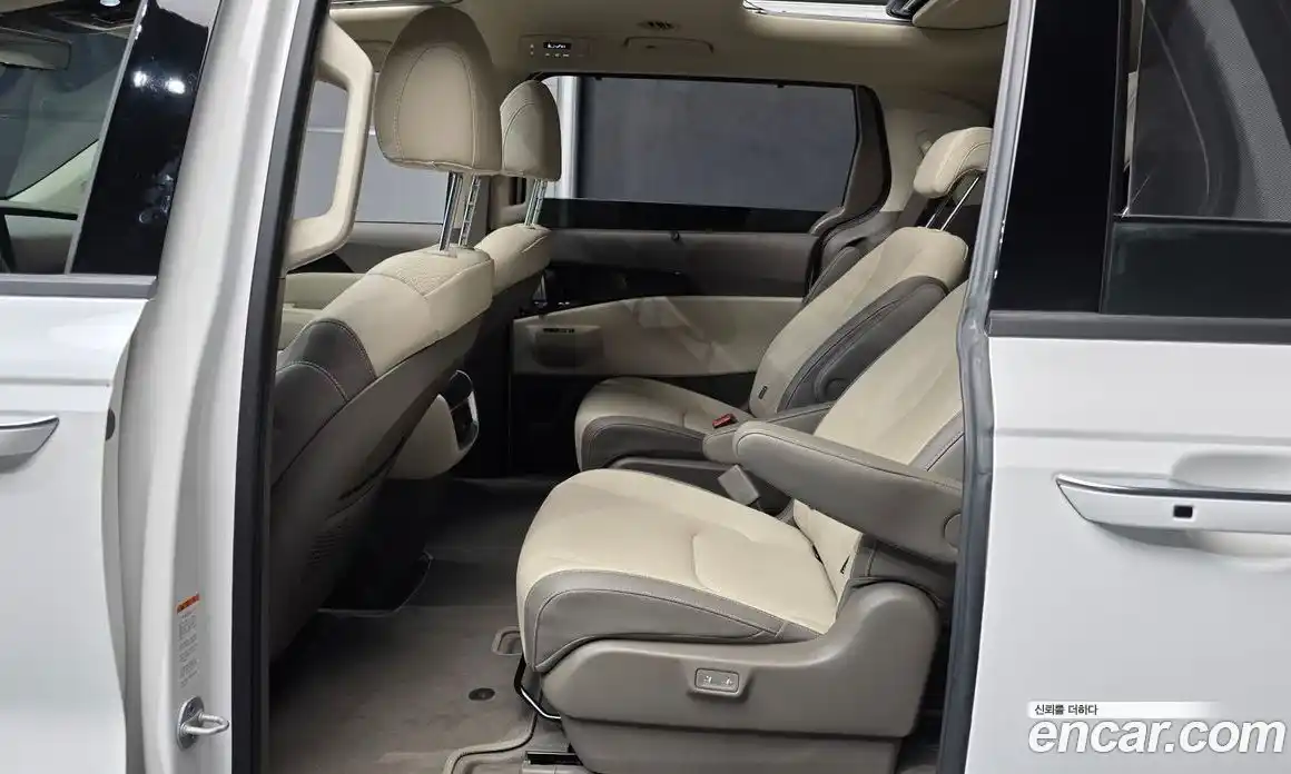 Kia Canival 2025 1.6 Автомат в Москве № 18136, фото 4