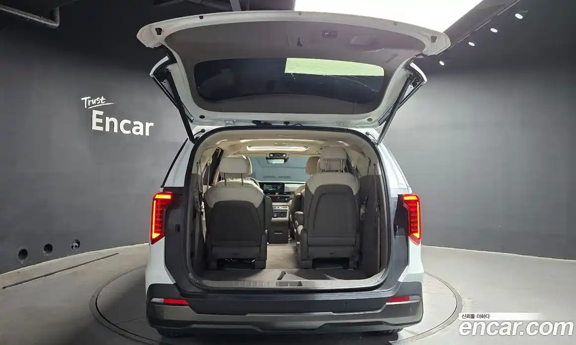 Kia Canival 2025 1.6 Автомат в Москве № 18136, фото 6