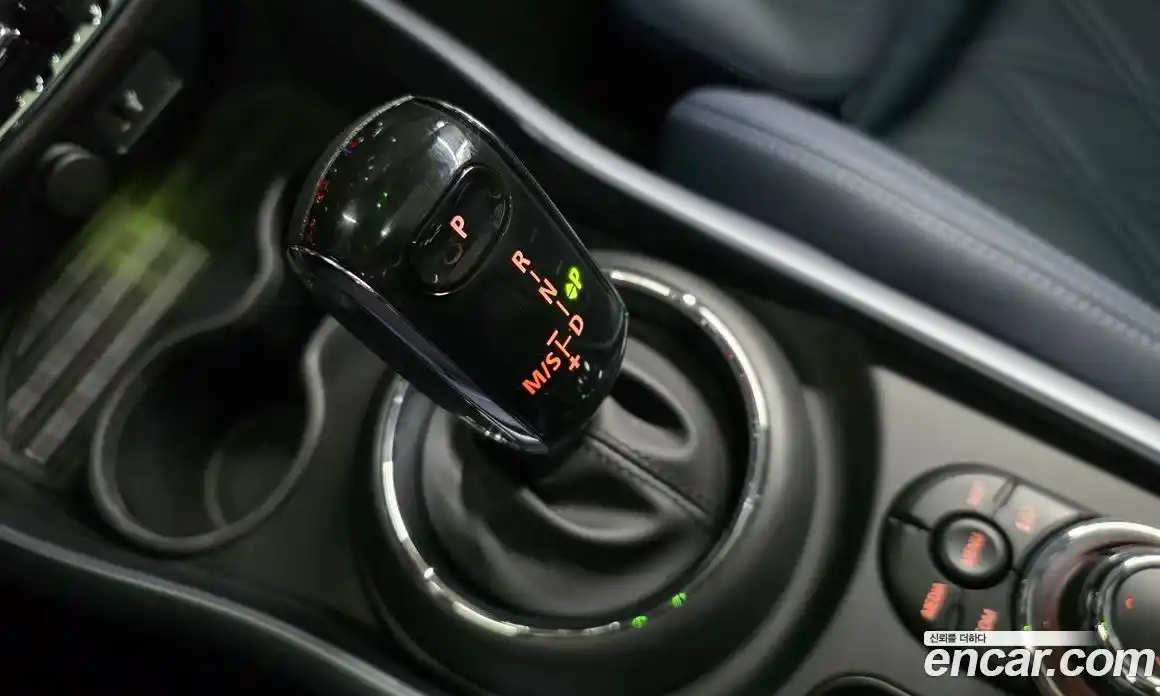 Mini Clubman 2023 2.0 Автомат в Москве № 182390, фото 9