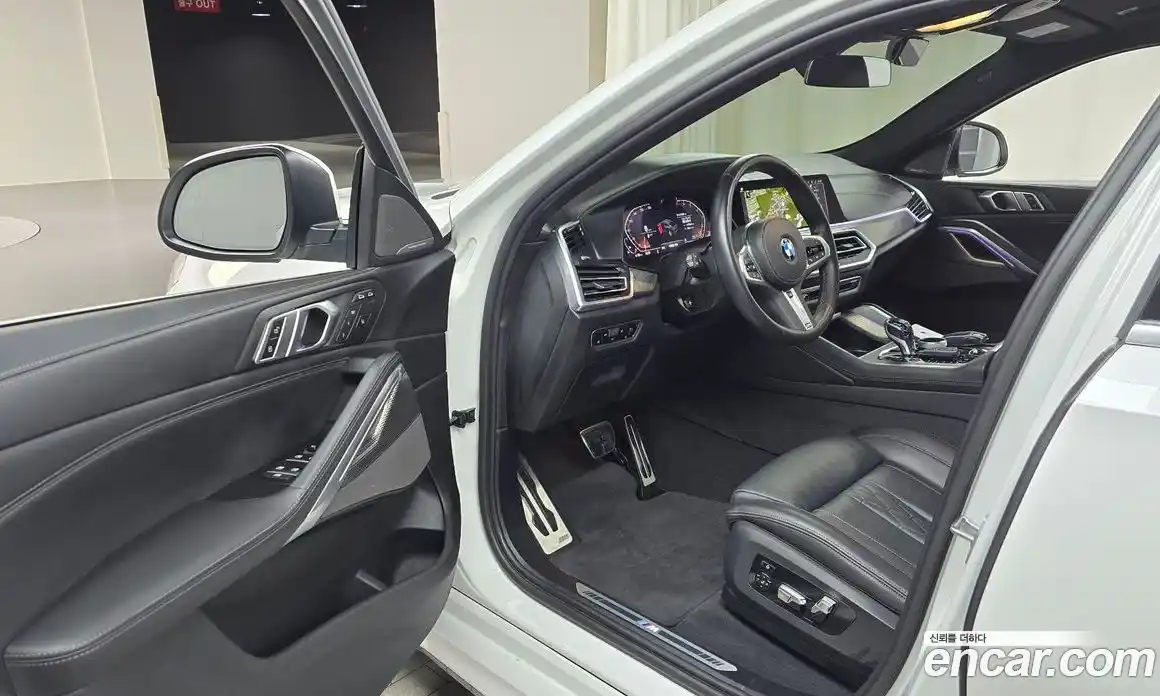 BMW X6 2023 3.0 Автомат в Москве № 189952, фото 16