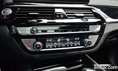 BMW 5-Series 2022 2.0 Автомат в Москве № 193239, миниатюра 2