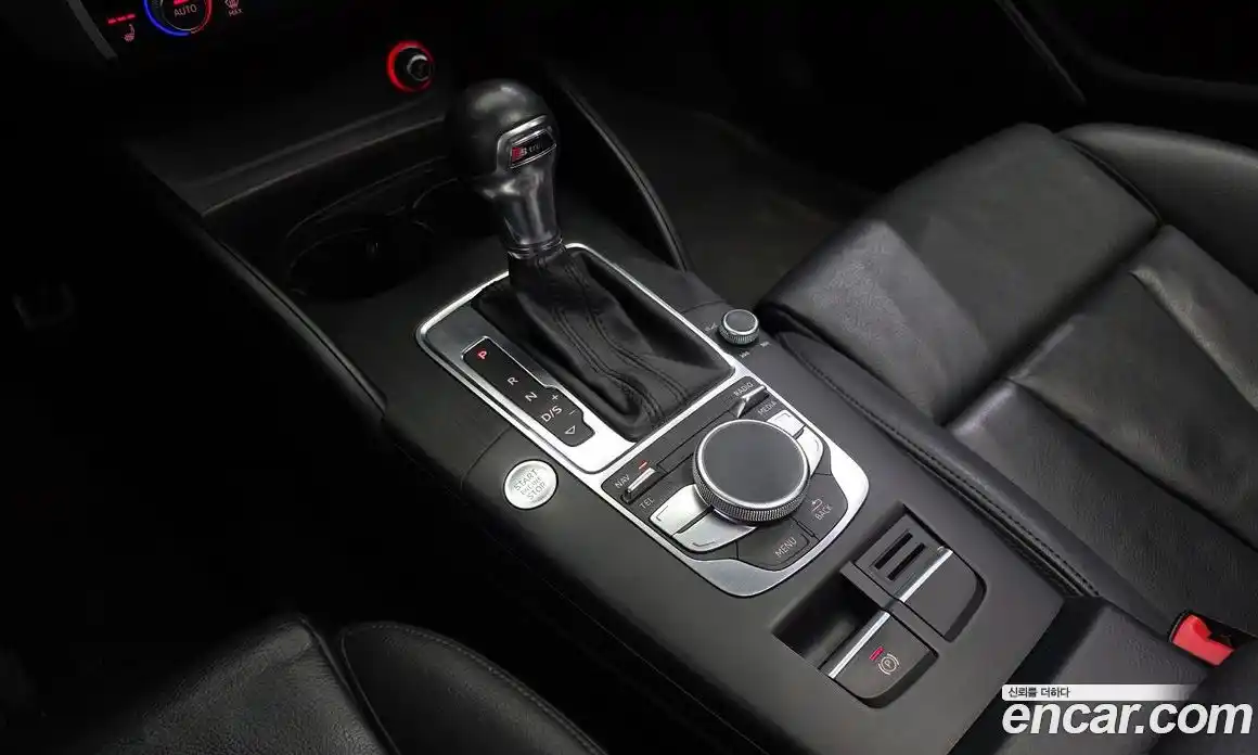 Audi A3 2015 1.8 Автомат в Москве № 193993, фото 13