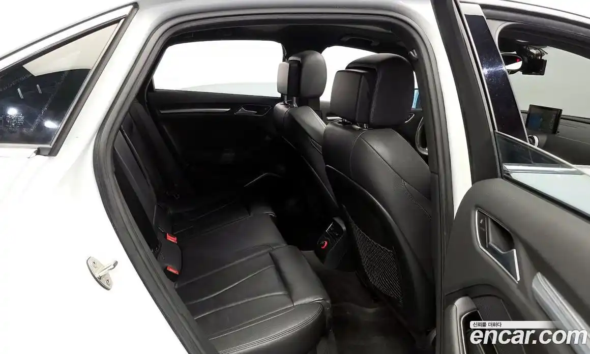 Audi A3 2015 1.8 Автомат в Москве № 193993, фото 19