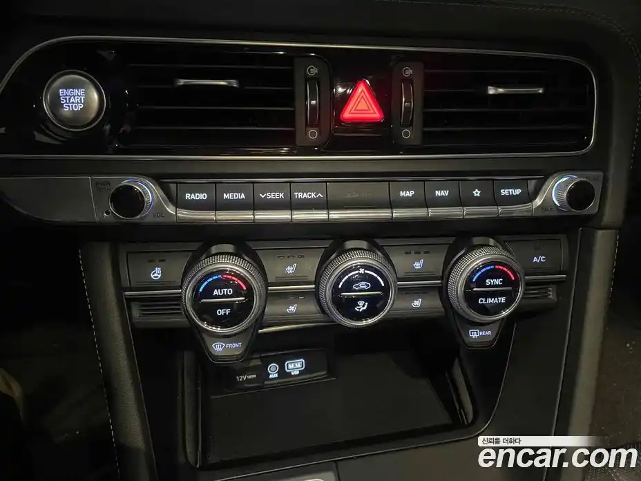 Genesis G70 2018 3.3 Автомат в Москве № 19598, фото 16