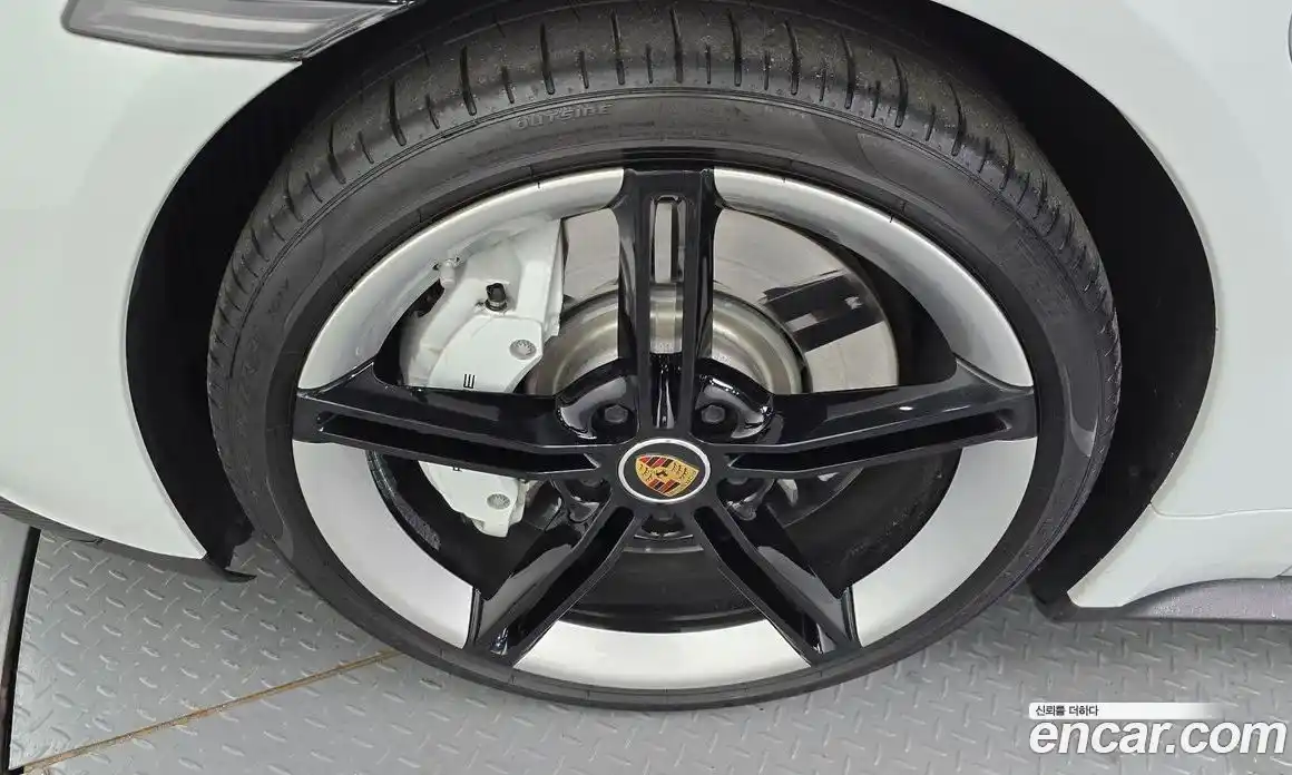 Porsche Taycan 2021 0.1 Автомат в Москве № 197306, фото 5