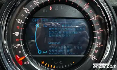 Mini Cooper Convertible 2015 1.6 Автомат в Москве № 198346, миниатюра 12