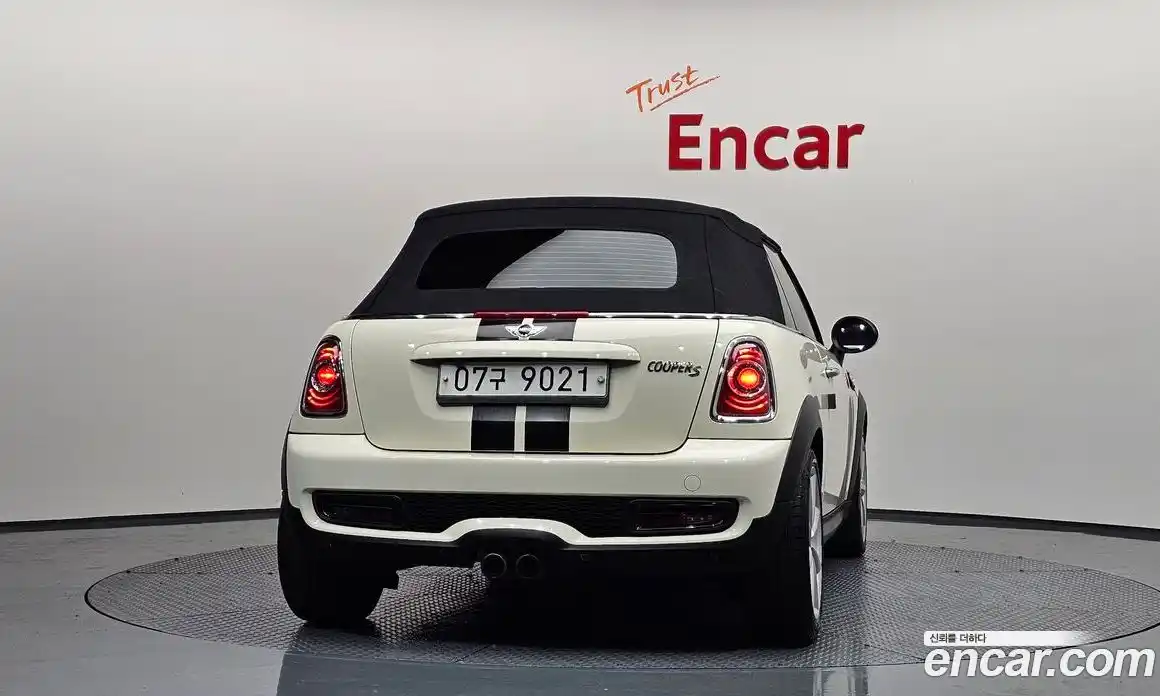 Mini Cooper Convertible 2015 1.6 Автомат в Москве № 198346, фото 6