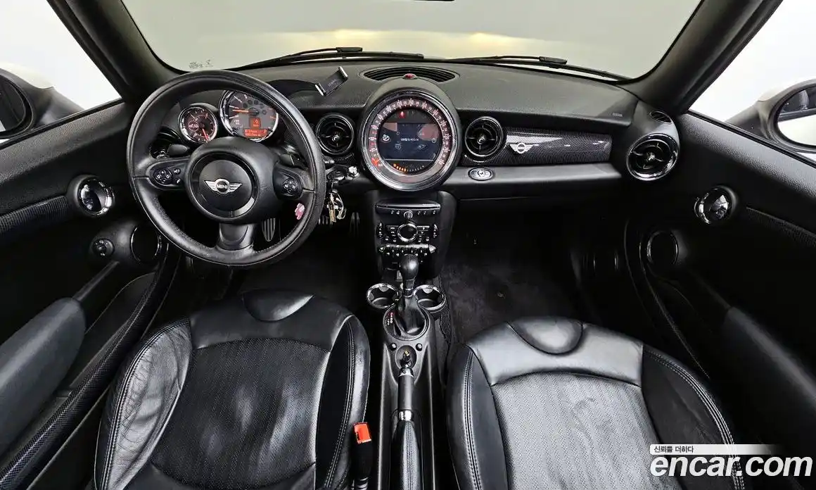 Mini Cooper Convertible 2015 1.6 Автомат в Москве № 198346, фото 7