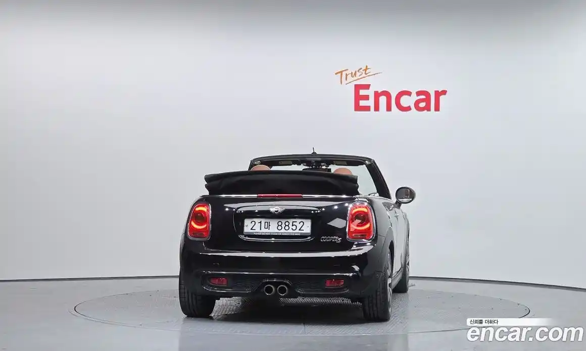 Mini Cooper Convertible 2017 2.0 Автомат в Москве № 198492, фото 7