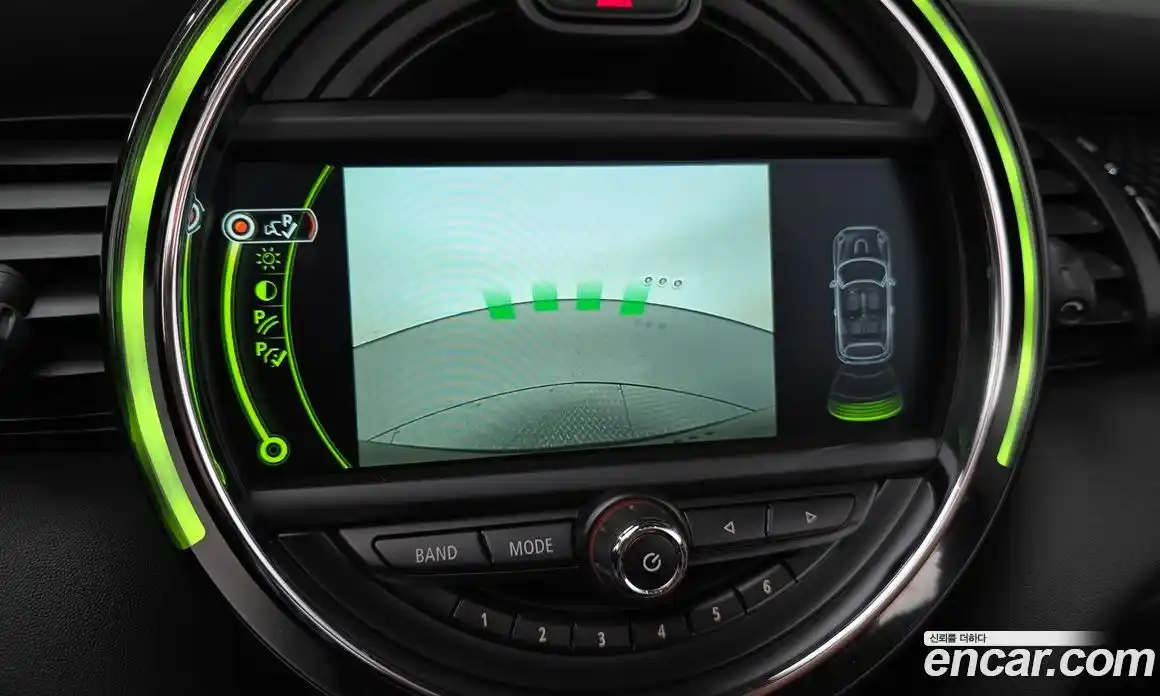 Mini Cooper Convertible 2017 2.0 Автомат в Москве № 198492, фото 9