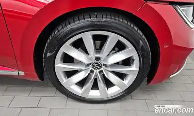 Volkswagen Arteon 2023 2.0 Автомат в Москве № 198952, миниатюра 2