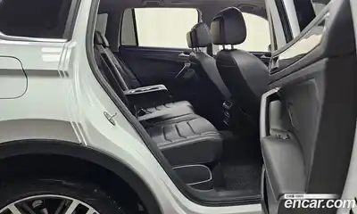 Volkswagen Tiguan 2023 2.0 Автомат в Москве № 199038, миниатюра 9