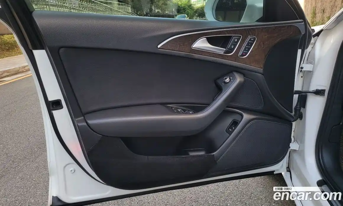 Audi A6 2015 2.0 Вариатор в Москве № 207311, фото 13