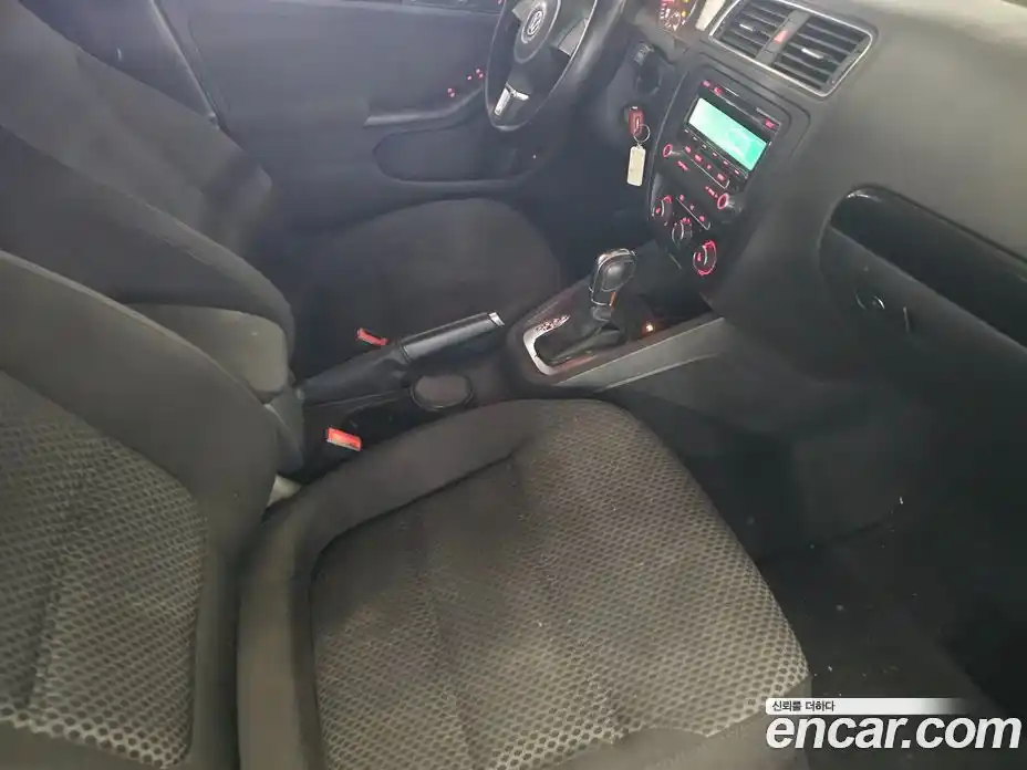 Volkswagen Jetta 2012 1.6 Автомат в Москве № 208532, фото 11