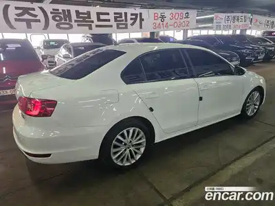 Volkswagen Jetta 2012 1.6 Автомат в Москве № 208532, миниатюра 4