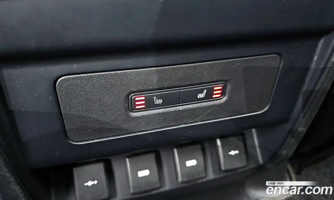 Land Rover Defender 2020 2.0 Автомат в Москве № 213653, фото 16