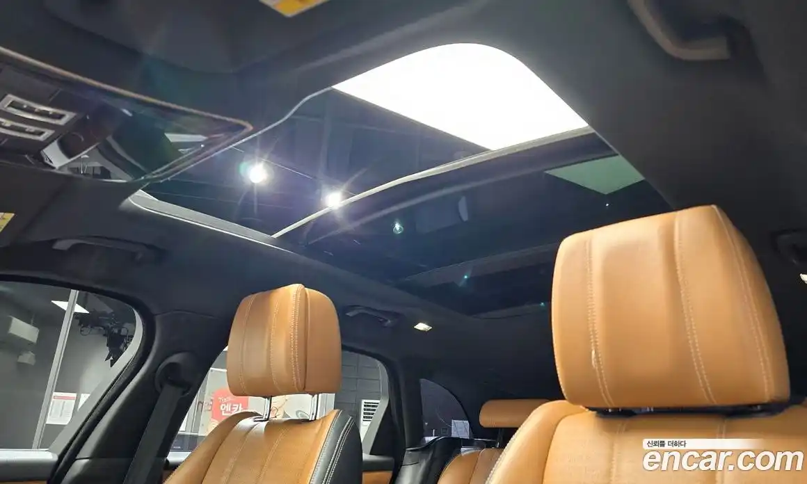 Land Rover Range-Rover Velar 2018 3.0 Автомат в Москве № 213735, фото 12