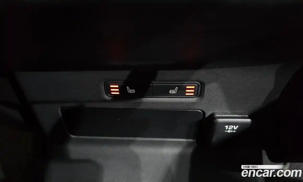 Land Rover Range-Rover Velar 2018 3.0 Автомат в Москве № 213735, фото 15