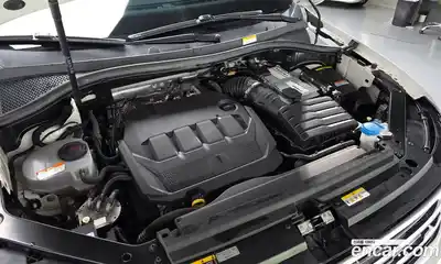 Volkswagen Tiguan 2022 2.0 Автомат в Москве № 215051, миниатюра 6