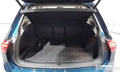 Volkswagen Tiguan 2021 2.0 Автомат в Москве № 215053, миниатюра 12