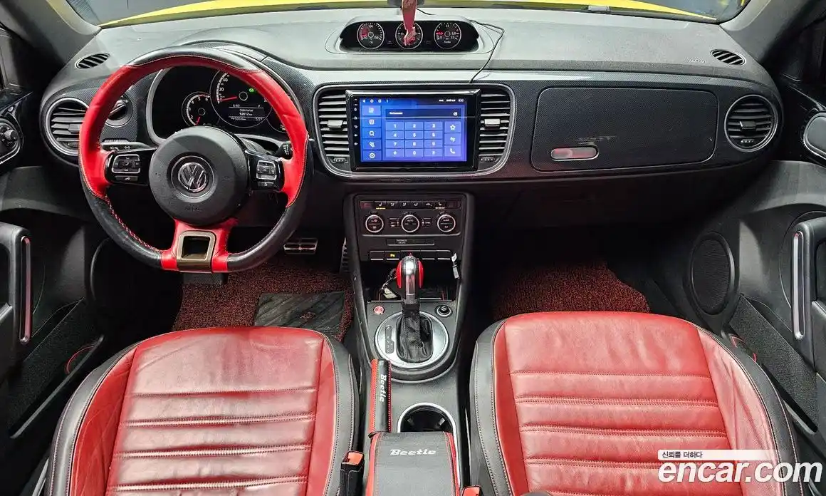 Volkswagen Beatle 2013 2.0 Автомат в Москве № 215235, фото 15