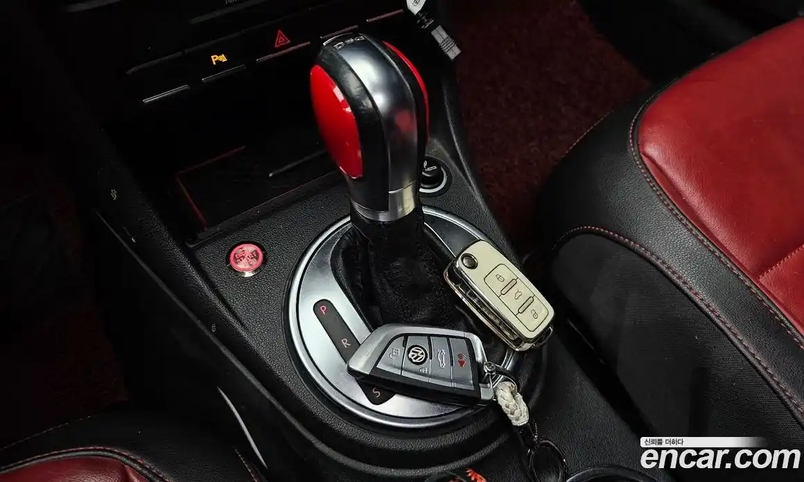 Volkswagen Beatle 2013 2.0 Автомат в Москве № 215235, фото 19