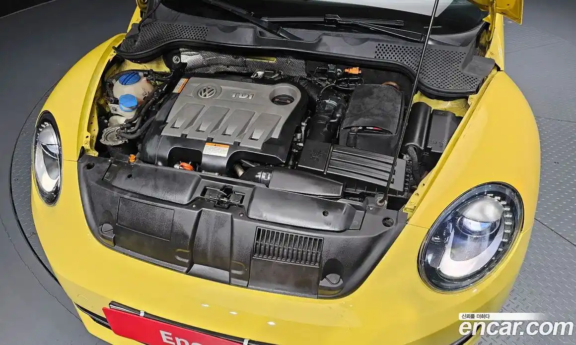 Volkswagen Beatle 2013 2.0 Автомат в Москве № 215235, фото 5