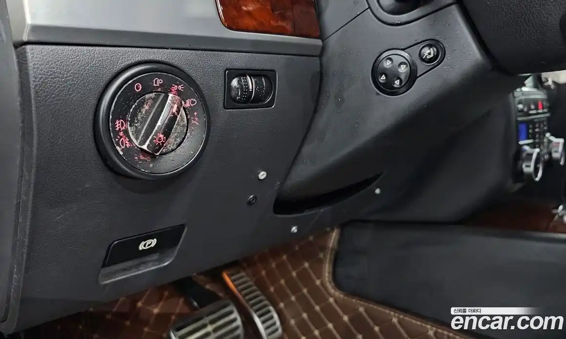 Volkswagen Touareg 2005 4.2 Автомат в Москве № 215372, фото 17