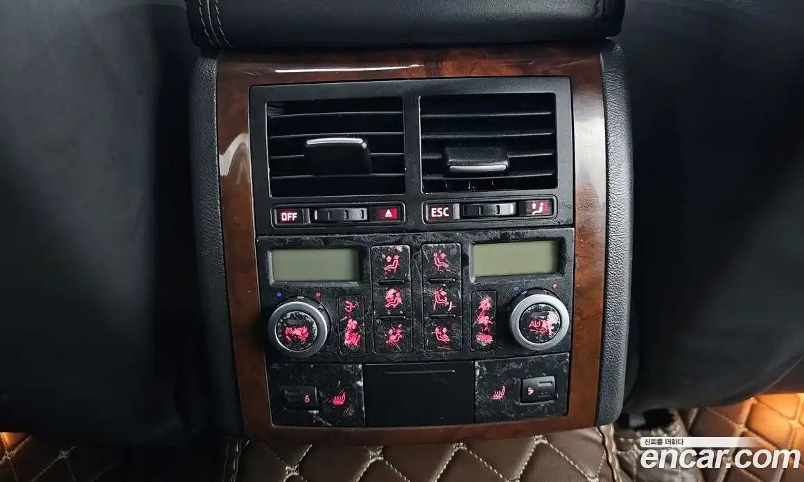 Volkswagen Touareg 2005 4.2 Автомат в Москве № 215372, фото 19