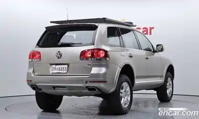 Volkswagen Touareg 2005 4.2 Автомат в Москве № 215372, миниатюра 2
