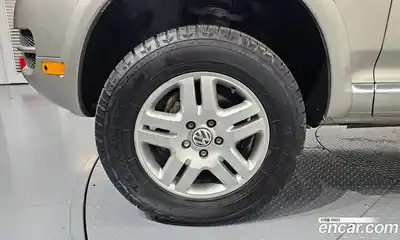 Volkswagen Touareg 2005 4.2 Автомат в Москве № 215372, миниатюра 5