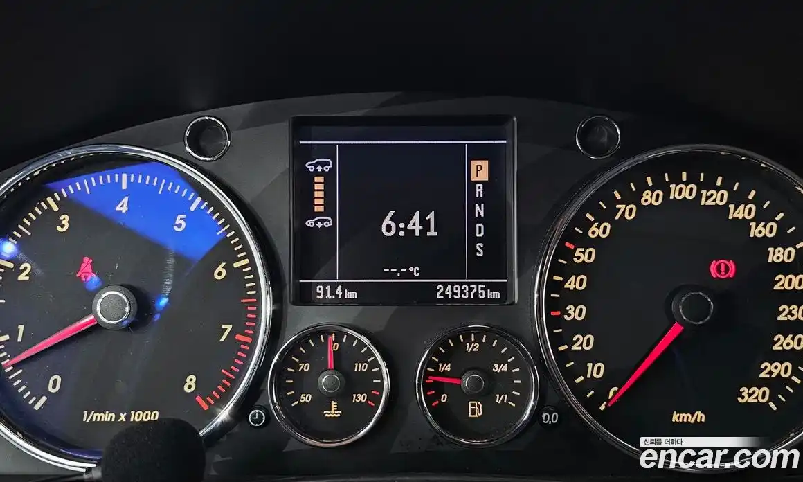 Volkswagen Touareg 2005 4.2 Автомат в Москве № 215372, фото 8