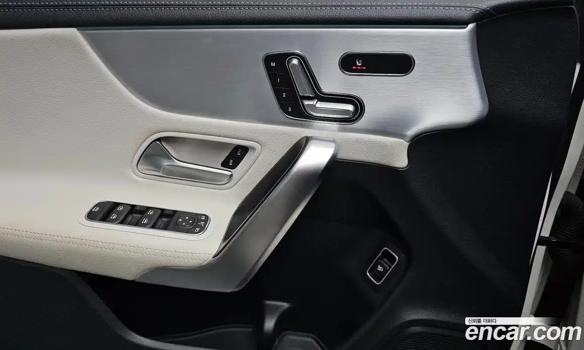 Mercedes-Benz CLA-Class 2020 2.0 Автомат в Москве № 219556, фото 8