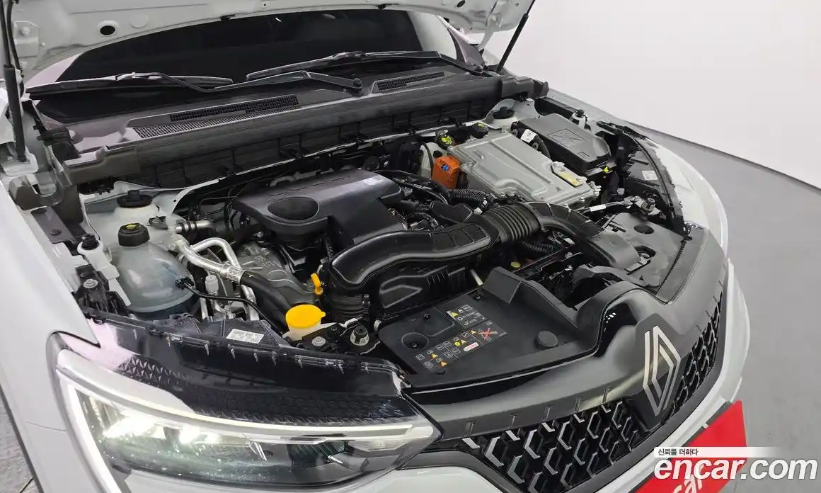 Renault Arkana 2025 1.6 Автомат в Москве № 220835, фото 4