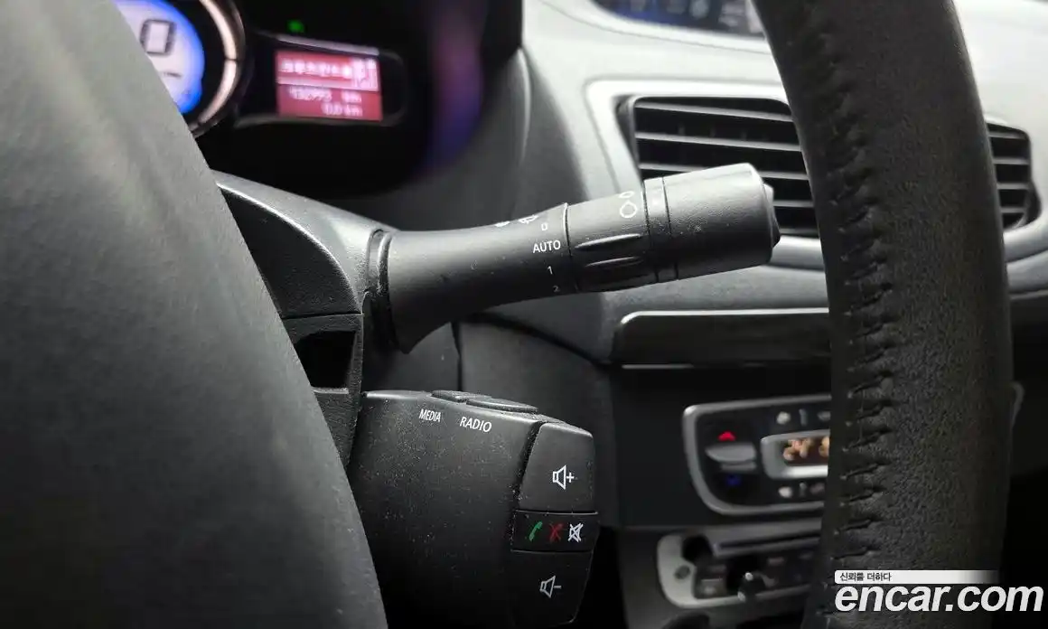 Renault SM3 2014 1.6 Автомат в Москве № 225984, фото 11