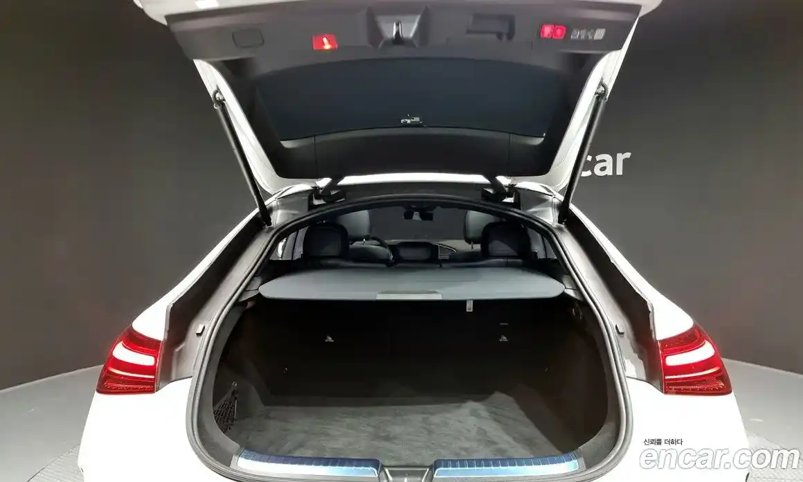 Mercedes-Benz GLE-Class 2025 3.0 Автомат в Москве № 229389, фото 4