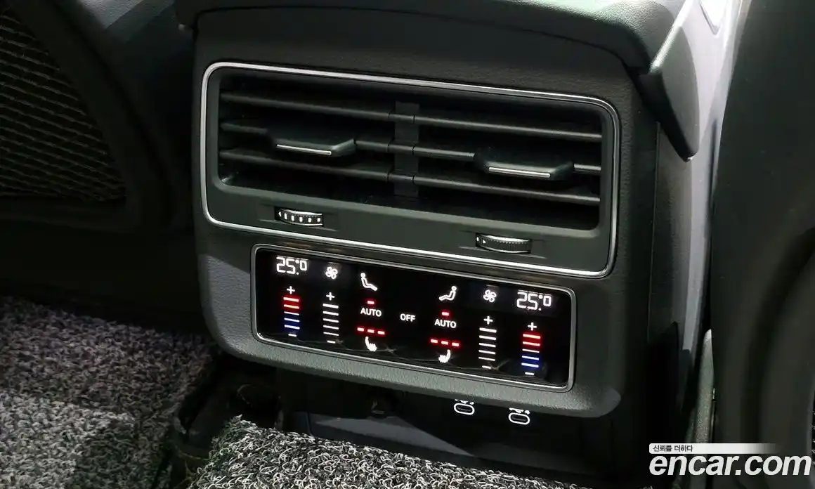 Audi Q8 2021 3.0 Автомат в Москве № 229892, фото 19