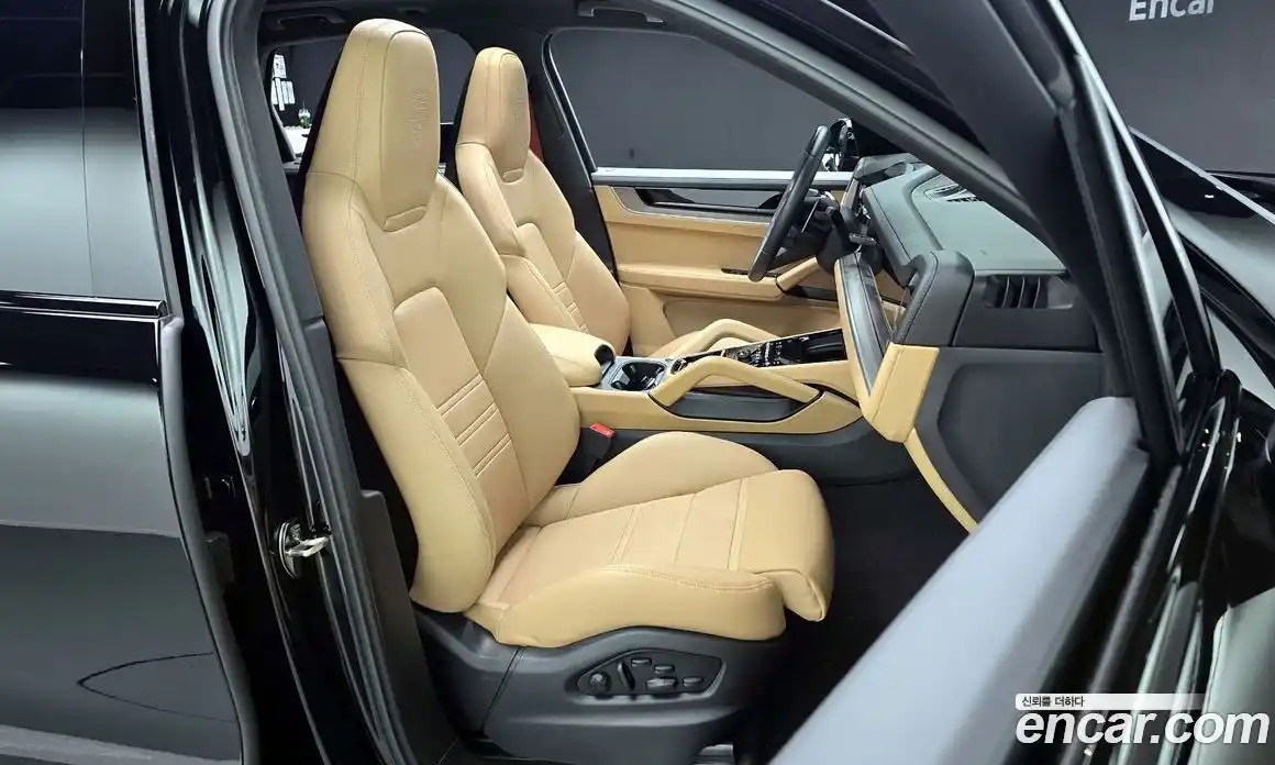 Porsche Cayenne 2024 3.0 Автомат в Москве № 230964, фото 10