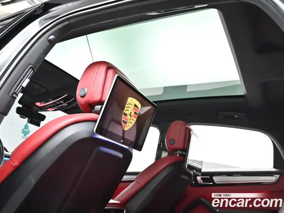 Porsche Cayenne 2023 3.0 Автомат в Москве № 231075, фото 19