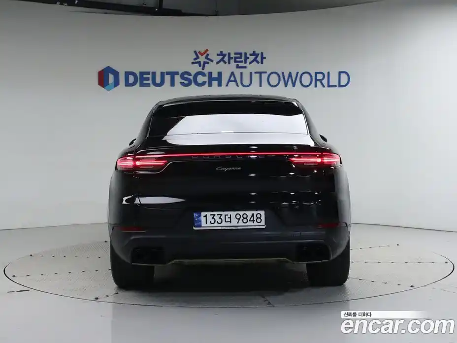 Porsche Cayenne 2023 3.0 Автомат в Москве № 231075, фото 4